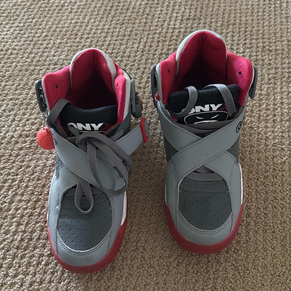 Ewing x Rogue children’s size 5 like new only worn a couple of times
